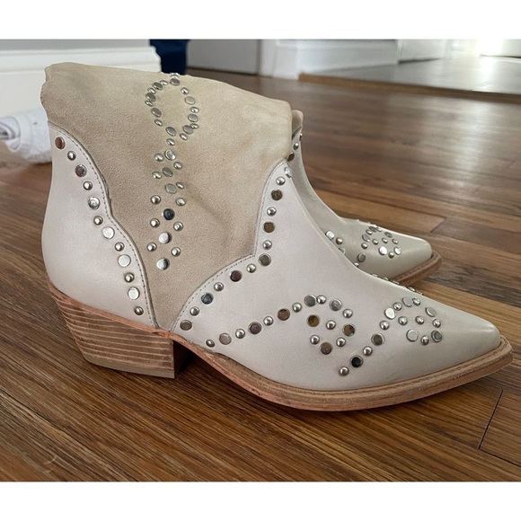 Free People Joelton Studded Size 38.5 Bone Stone Tall
Leather Suede West… - Picture 5 of 8
